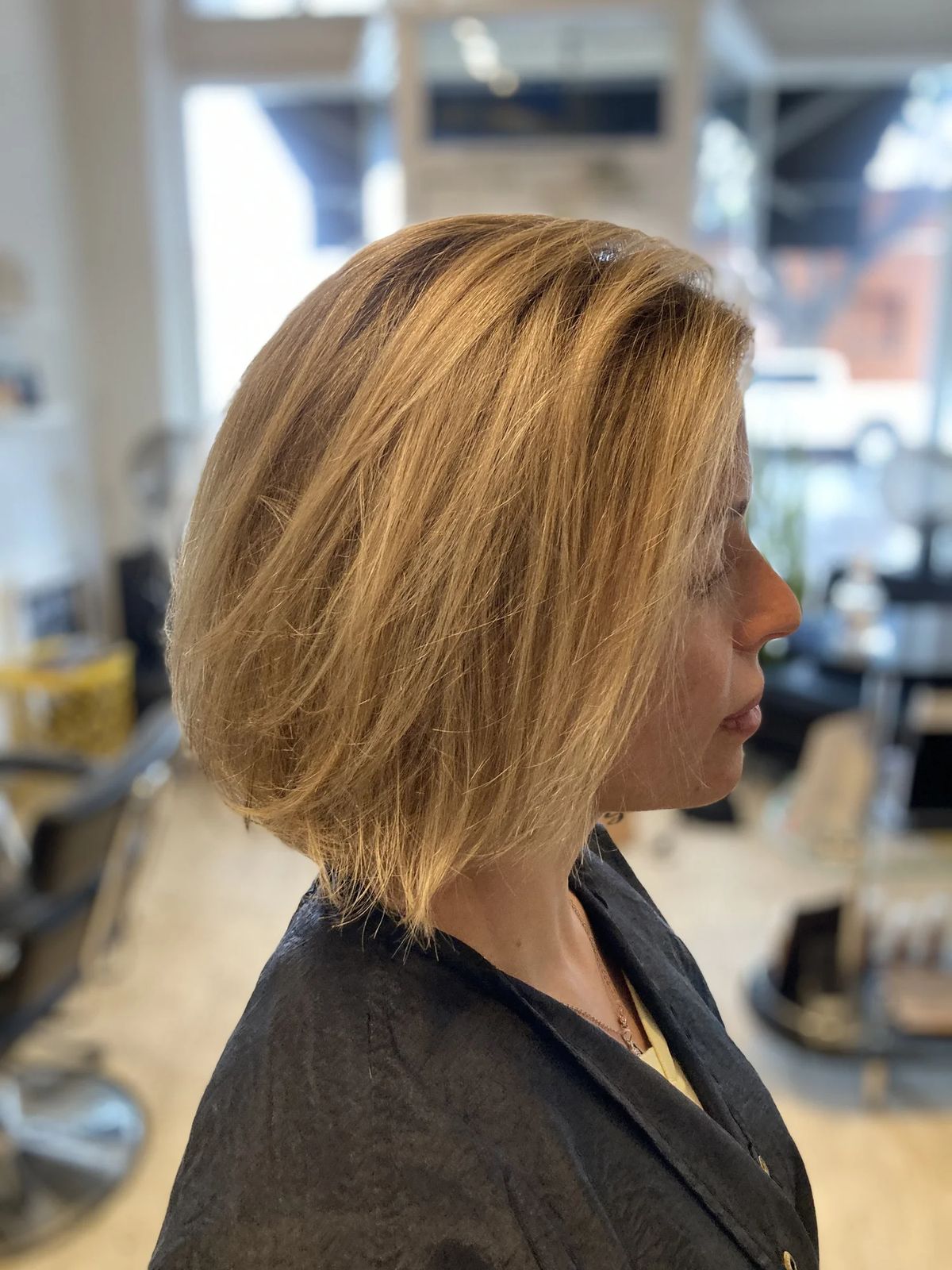Layered honey-blonde bob